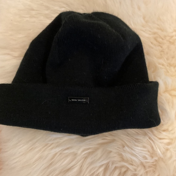 Michael Kors Beanie - Picture 3 of 3